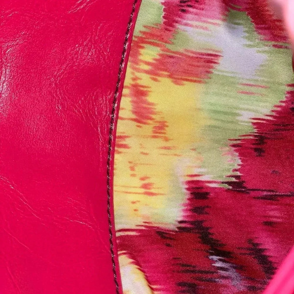 NINE WEST VERY PINK OVERSIZED LEATHER FOLD OVER CLUTCH PERFECT FOR SUMMER - Picture 12 of 13